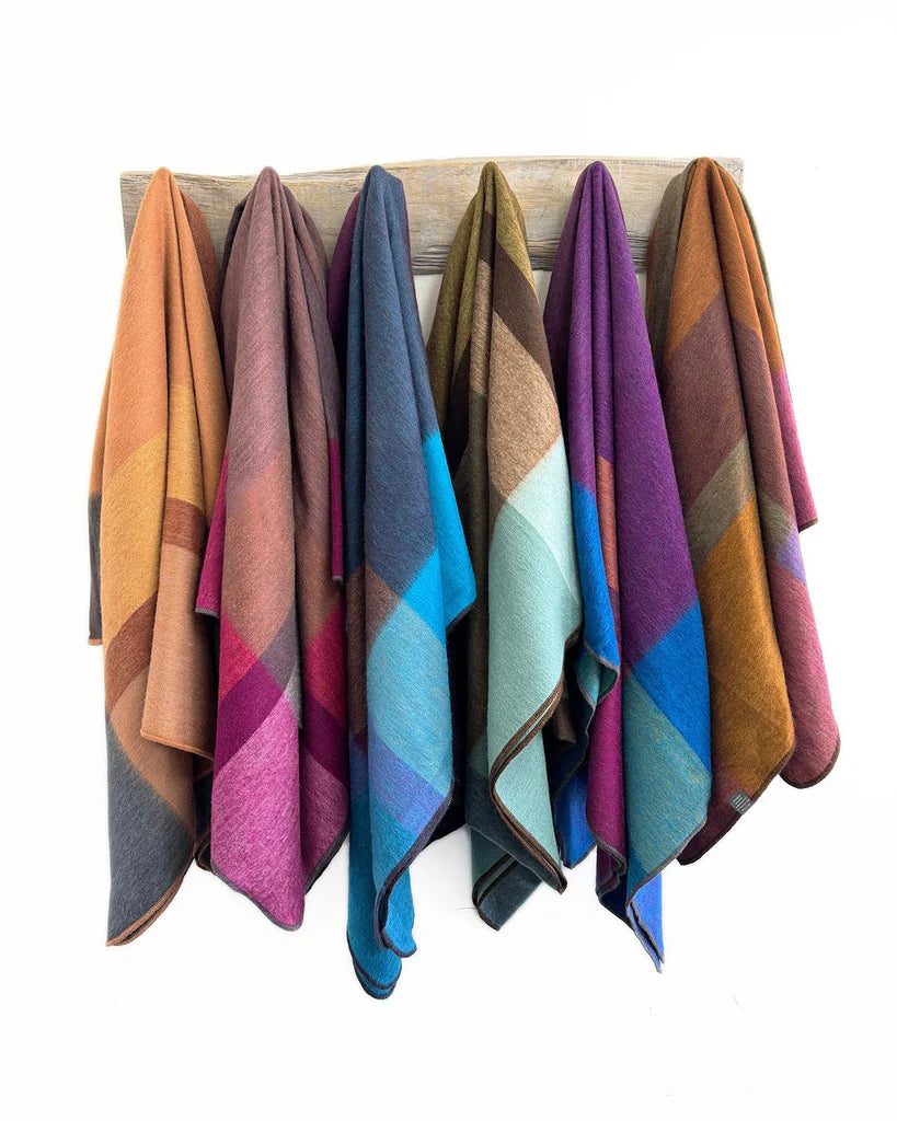 Alpakų vilnos pleda Plum