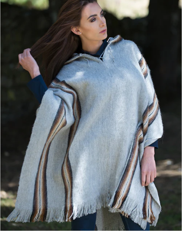 Šviesiai Pilkas Alpakų Vilnos Pončas Vyrams ir Moterims