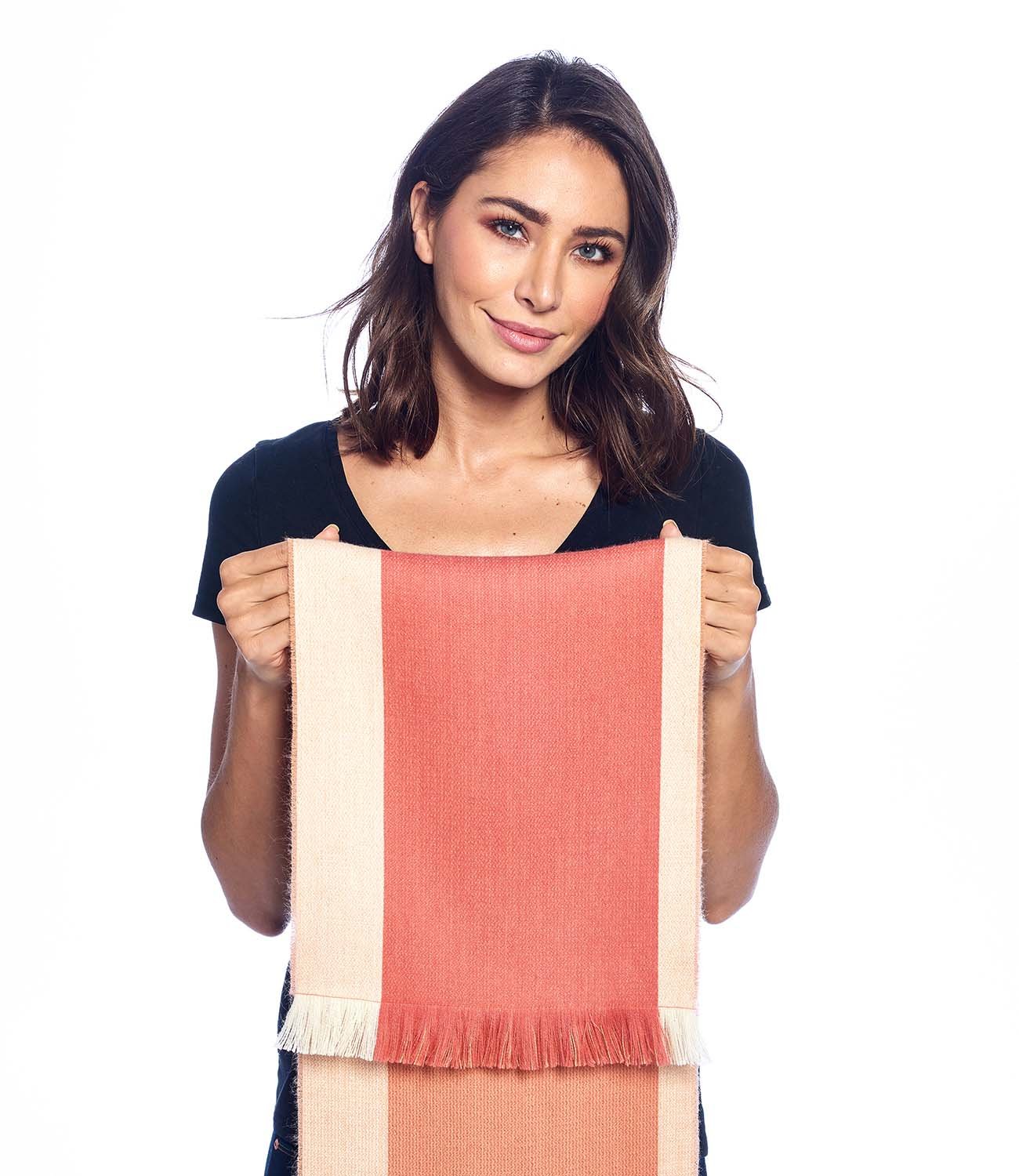 Dvipusis alpakų vilnos šalikas Peach Bloom