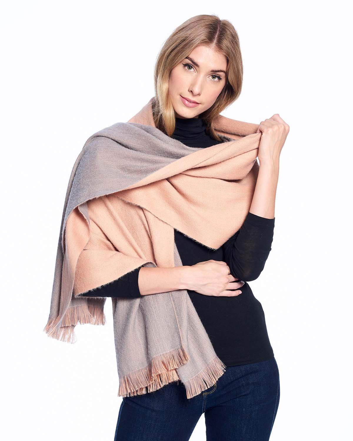 Dvipusė alpakų vilnos skraistė Dusty Coral